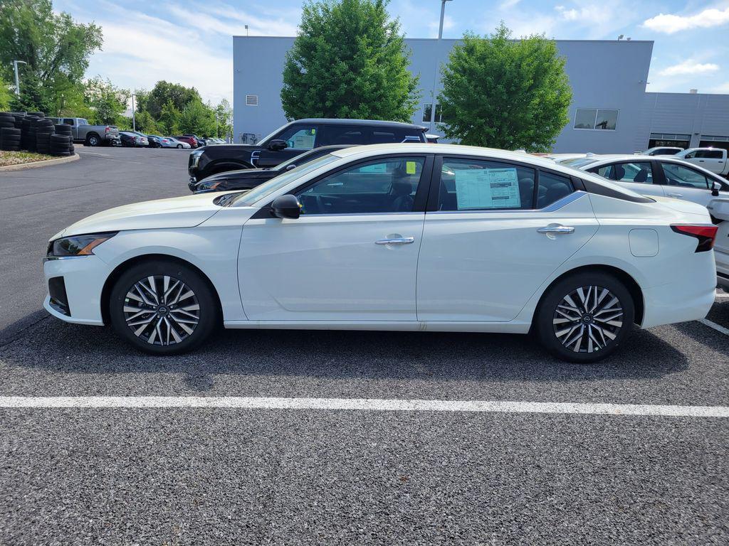 new 2025 Nissan Altima car
