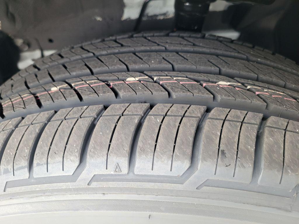 new 2025 Nissan Pathfinder car, priced at $37,430