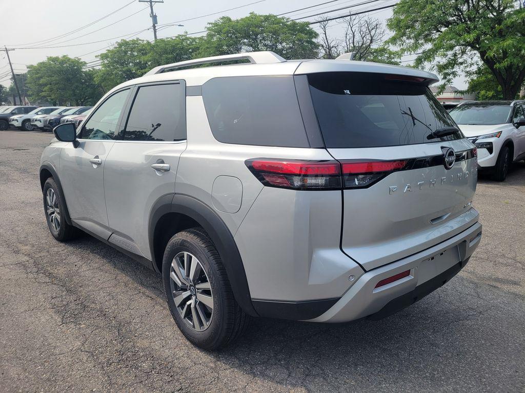 new 2025 Nissan Pathfinder car, priced at $45,785