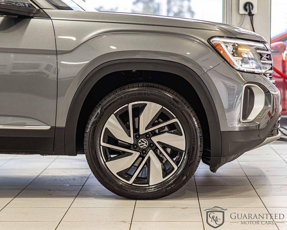 used 2024 Volkswagen Atlas car, priced at $35,918
