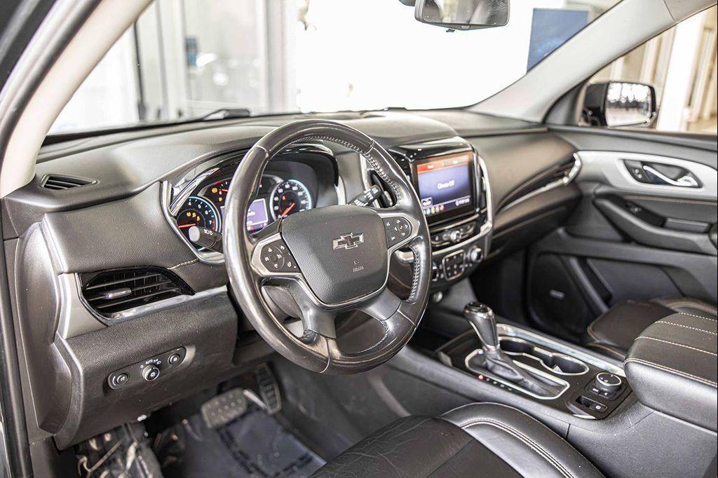 used 2020 Chevrolet Traverse car, priced at $22,157