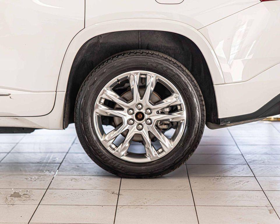 used 2020 Chevrolet Traverse car, priced at $18,273