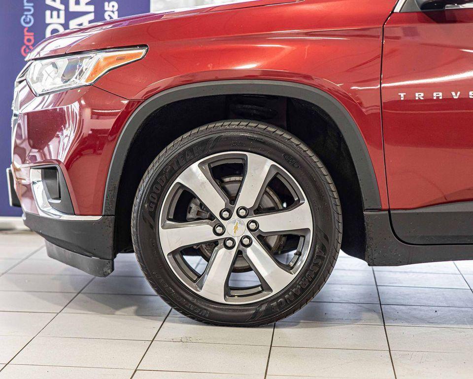 used 2021 Chevrolet Traverse car, priced at $20,440