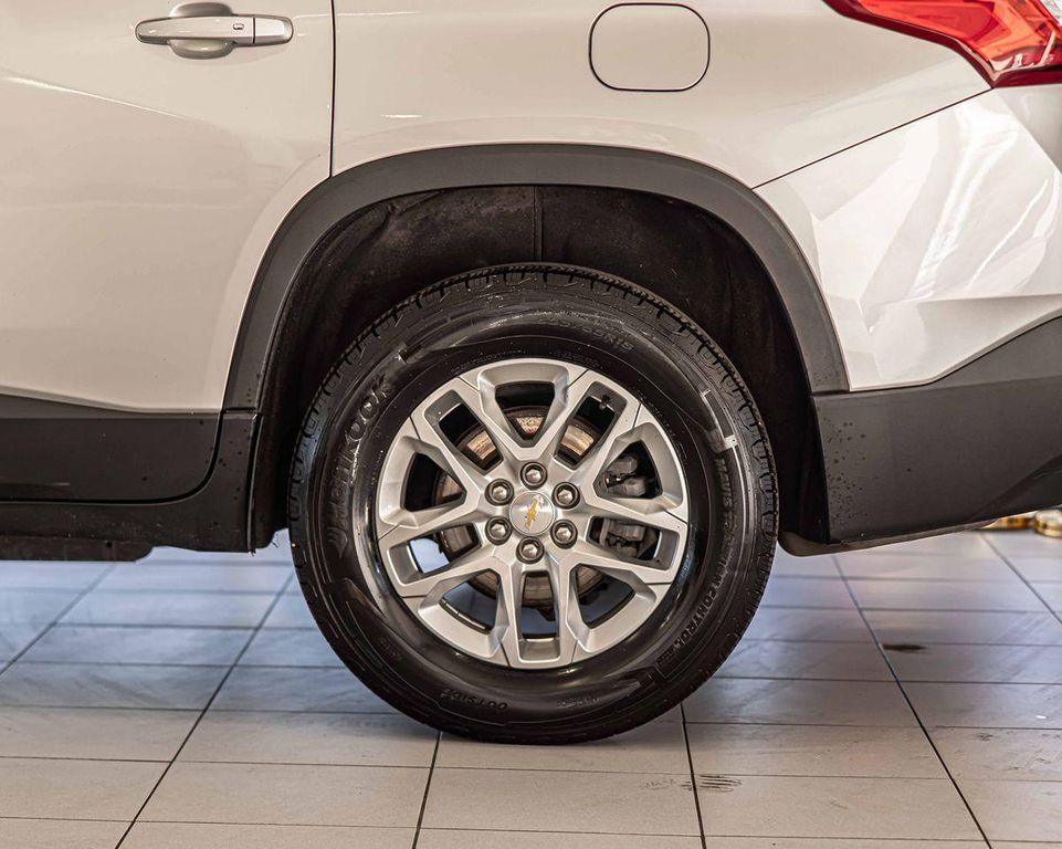 used 2021 Chevrolet Traverse car, priced at $22,239