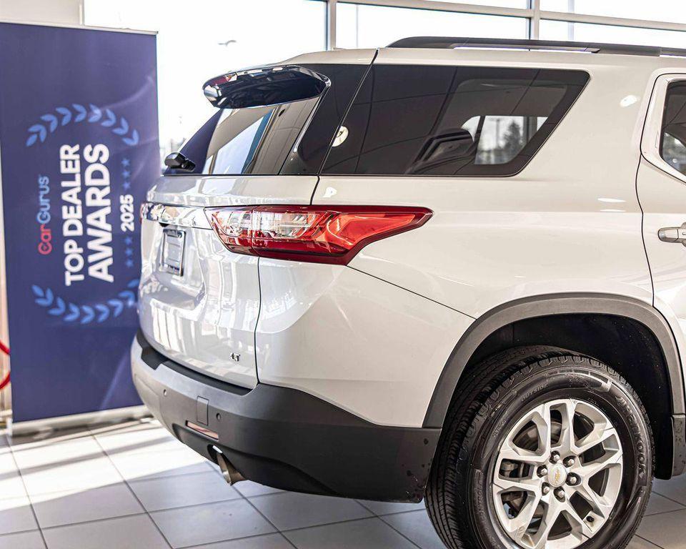 used 2021 Chevrolet Traverse car, priced at $22,239