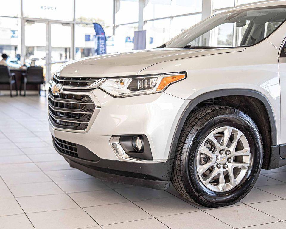 used 2021 Chevrolet Traverse car, priced at $22,239