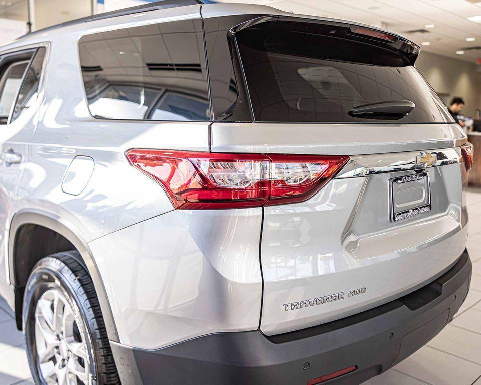 used 2021 Chevrolet Traverse car, priced at $22,239