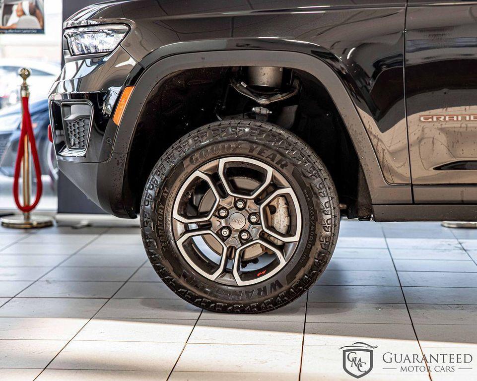 used 2022 Jeep Grand Cherokee car, priced at $33,109
