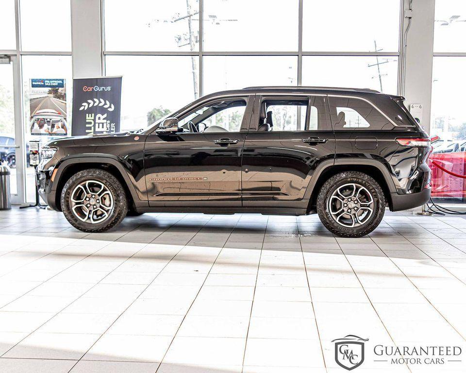 used 2022 Jeep Grand Cherokee car, priced at $33,109