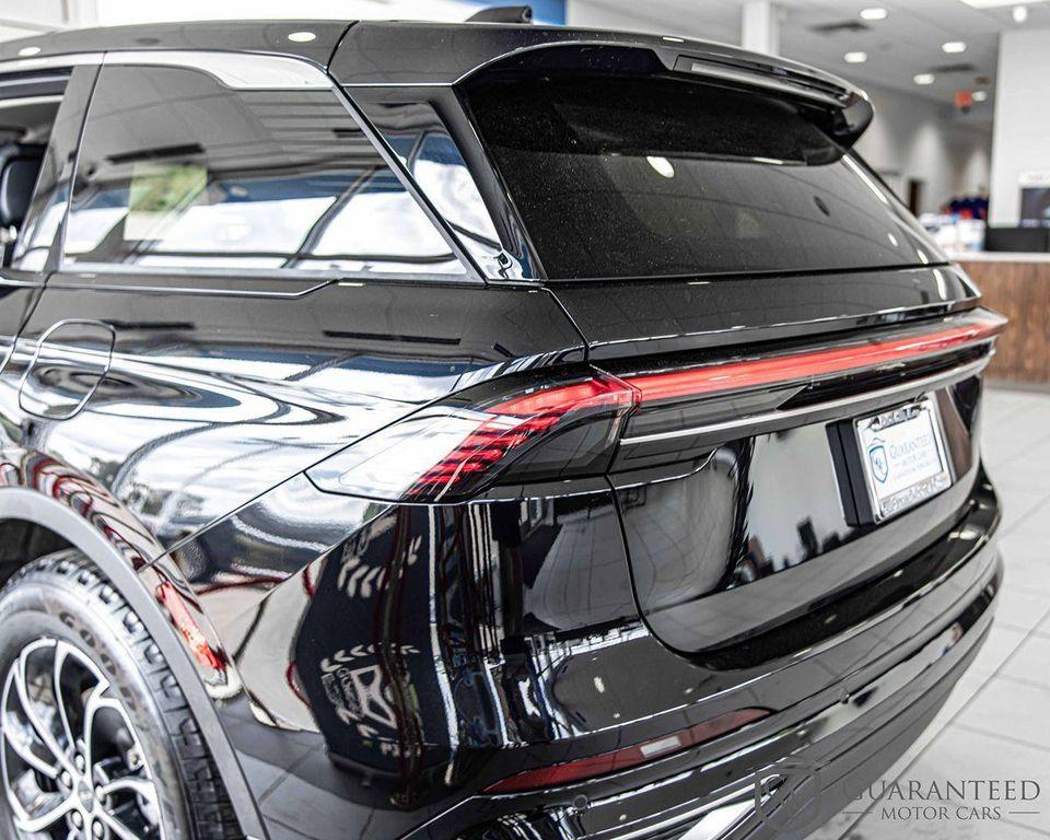 used 2025 Lincoln Nautilus car, priced at $47,303