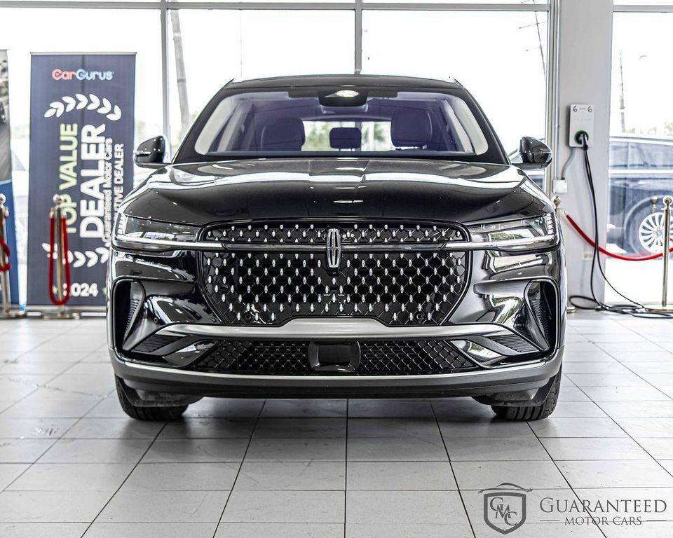 used 2025 Lincoln Nautilus car, priced at $47,303