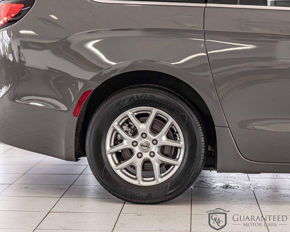 used 2022 Chrysler Pacifica car, priced at $23,647