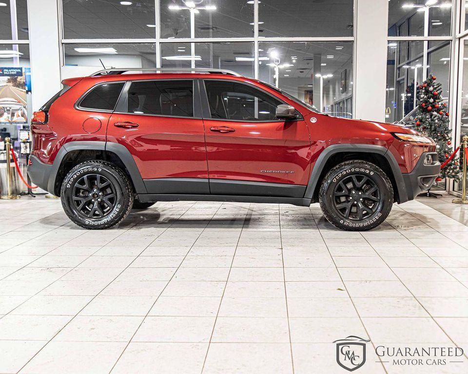 used 2015 Jeep Cherokee car, priced at $10,646