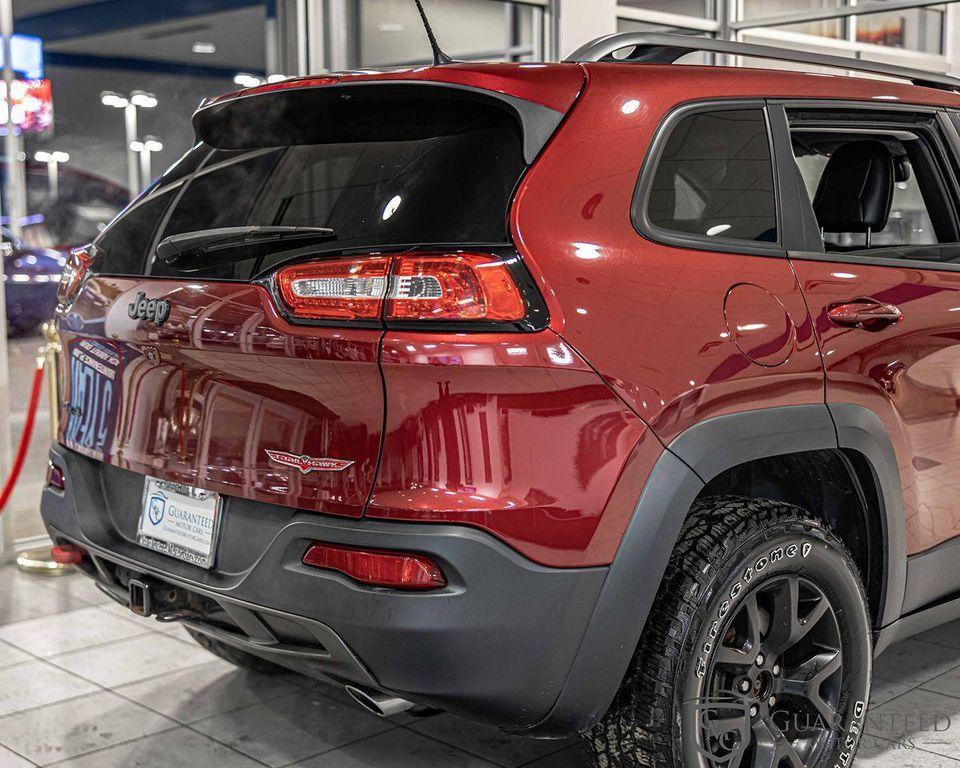 used 2015 Jeep Cherokee car, priced at $10,646