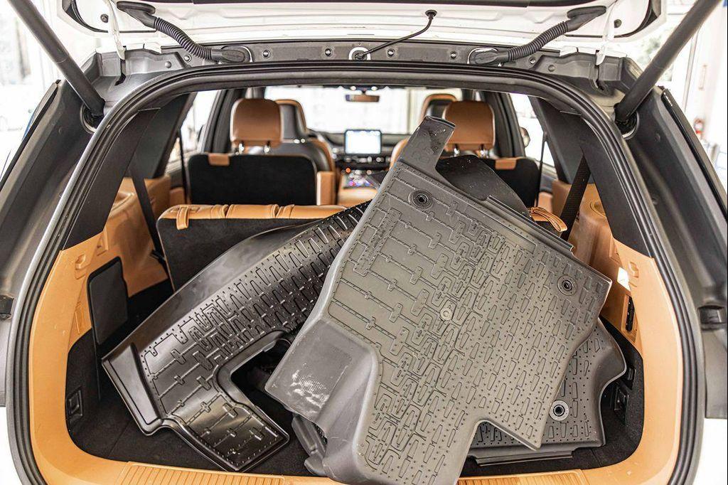 used 2024 Lincoln Aviator car, priced at $63,764