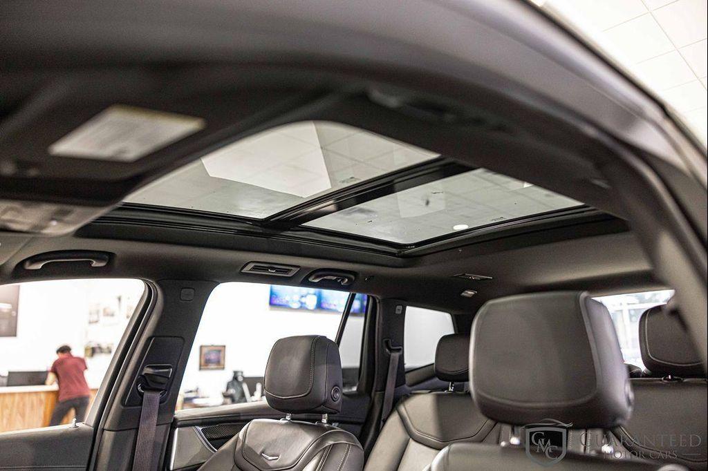 used 2022 Cadillac XT6 car, priced at $32,324