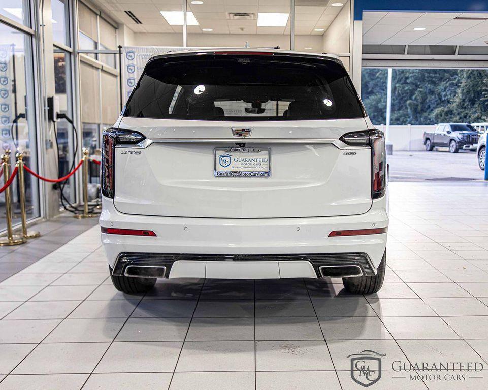used 2022 Cadillac XT6 car, priced at $32,324