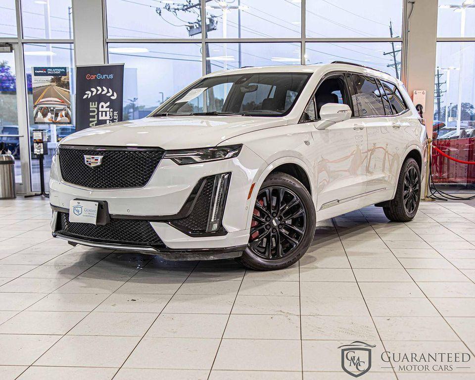used 2022 Cadillac XT6 car, priced at $32,324