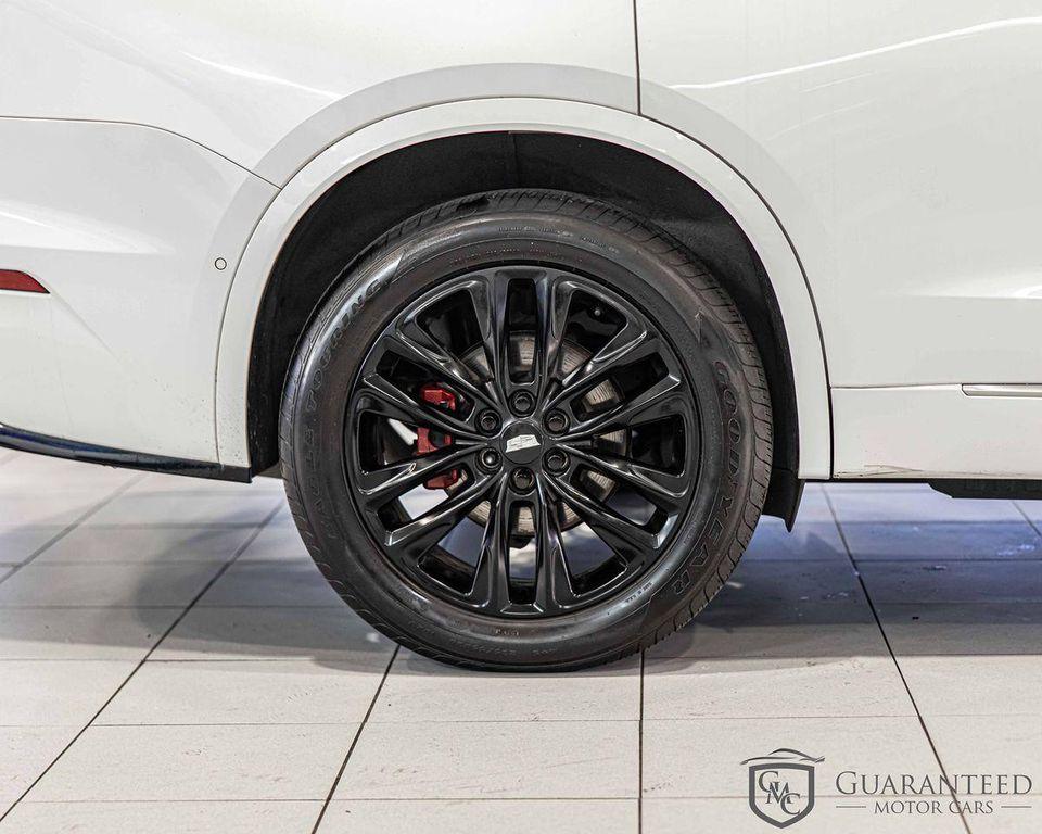 used 2022 Cadillac XT6 car, priced at $32,324