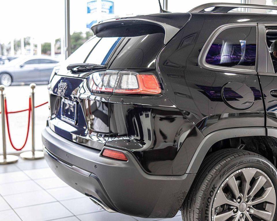 used 2021 Jeep Cherokee car, priced at $20,882