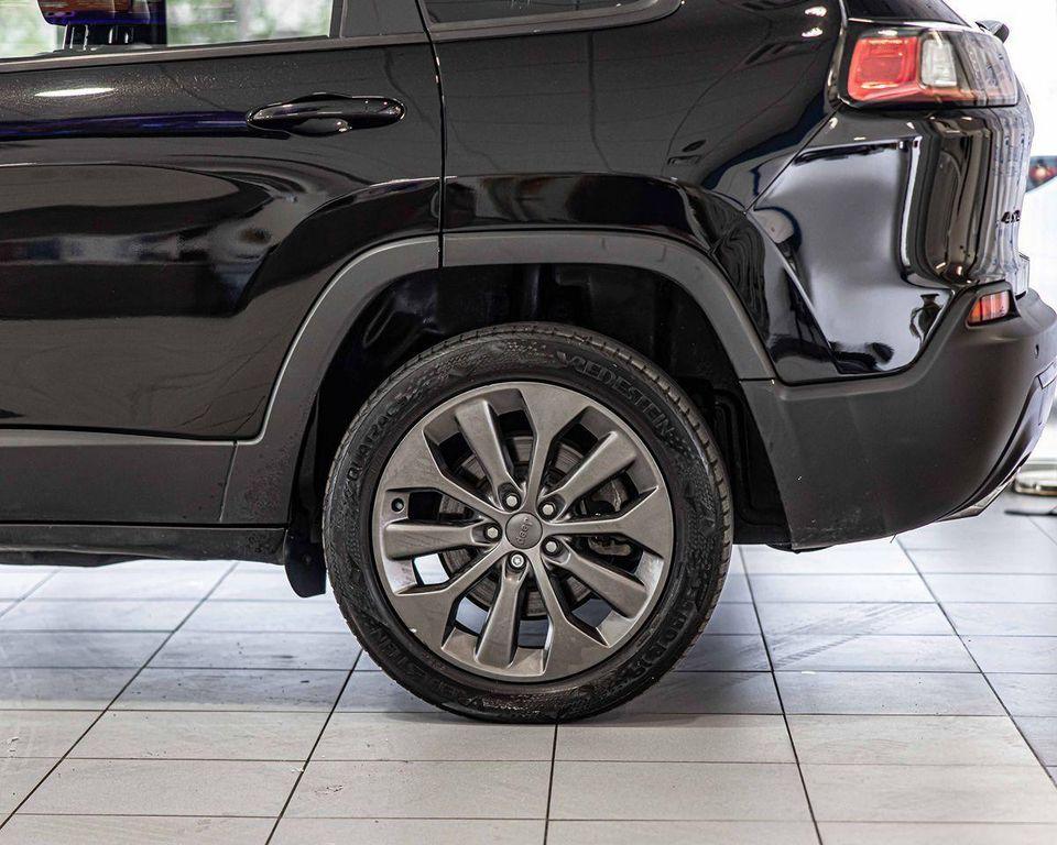 used 2021 Jeep Cherokee car, priced at $20,882