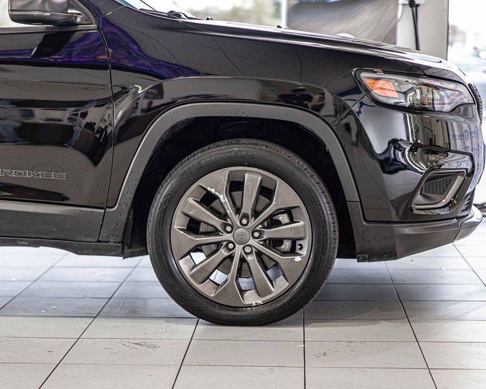 used 2021 Jeep Cherokee car, priced at $20,882