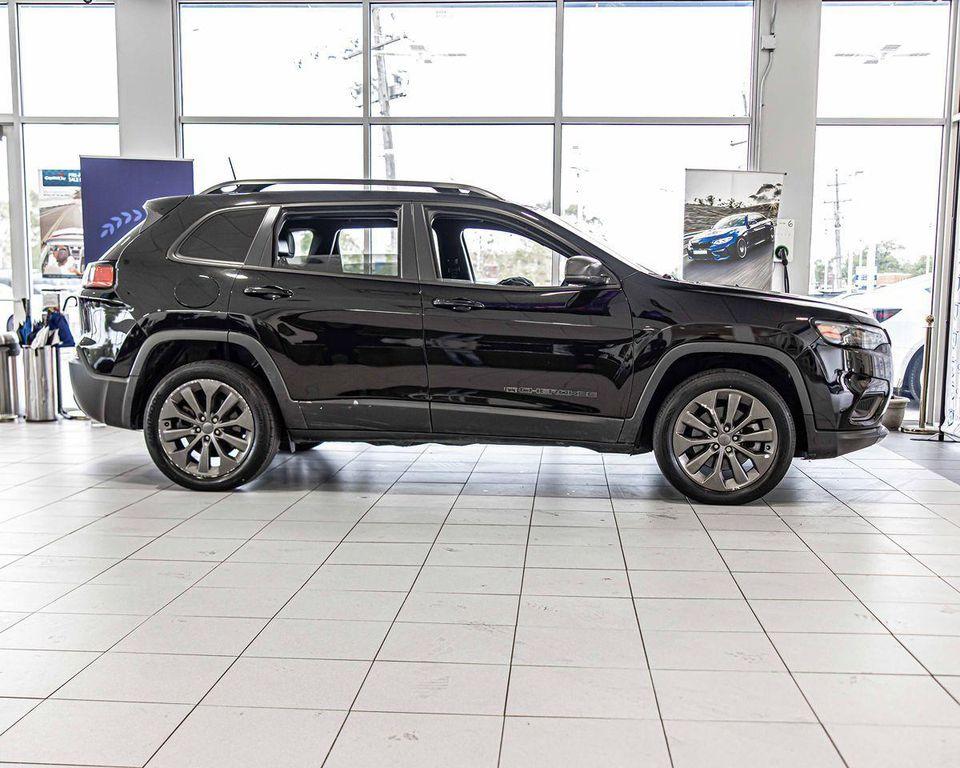 used 2021 Jeep Cherokee car, priced at $20,882