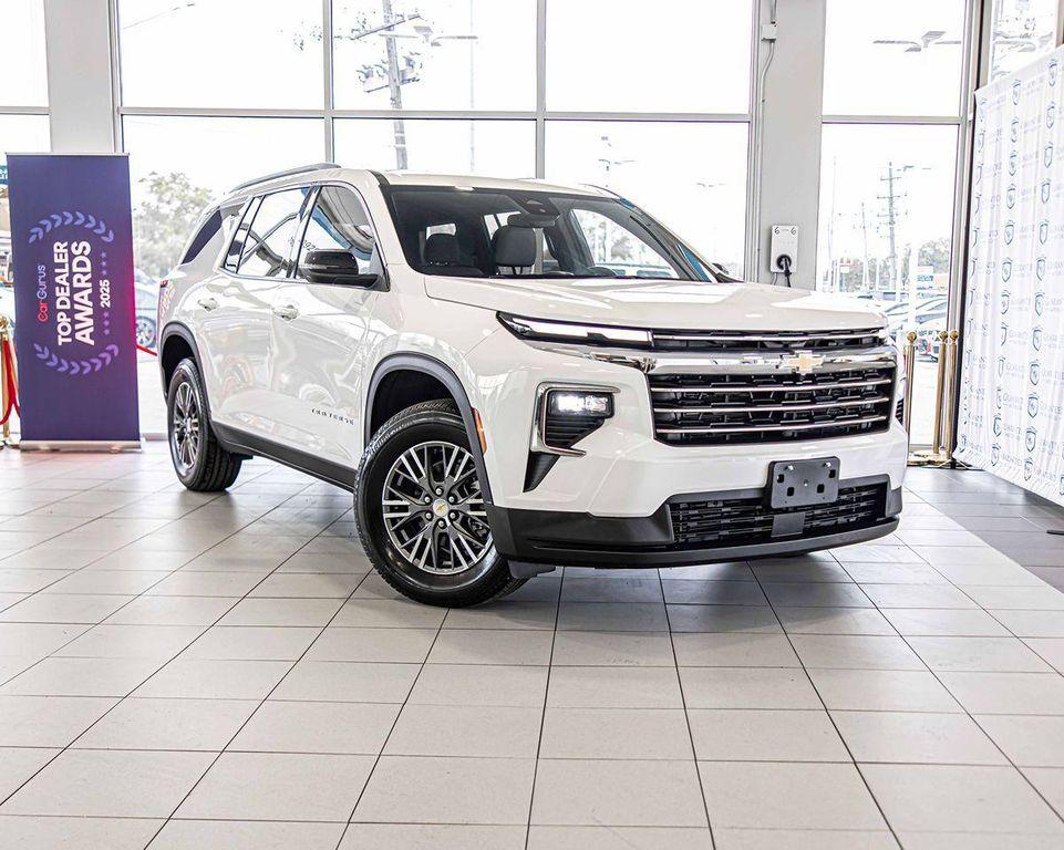 used 2025 Chevrolet Traverse car, priced at $38,508