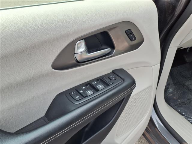 used 2021 Chrysler Pacifica car, priced at $22,995