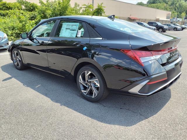 new 2024 Hyundai Elantra car, priced at $27,040