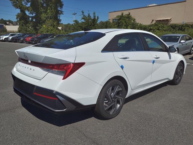 new 2025 Hyundai Elantra car, priced at $27,690