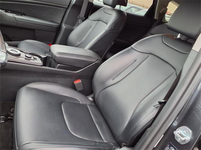 used 2023 Kia Sportage Hybrid car, priced at $25,490