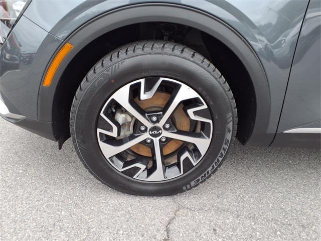 used 2023 Kia Sportage Hybrid car, priced at $25,490