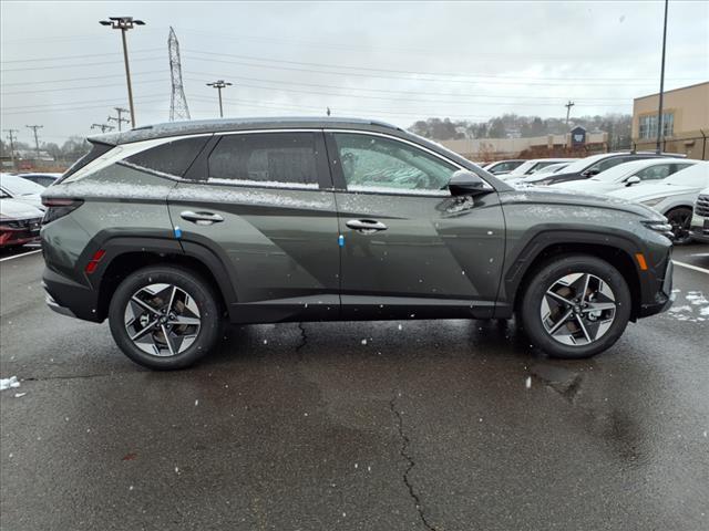 new 2025 Hyundai Tucson Hybrid car