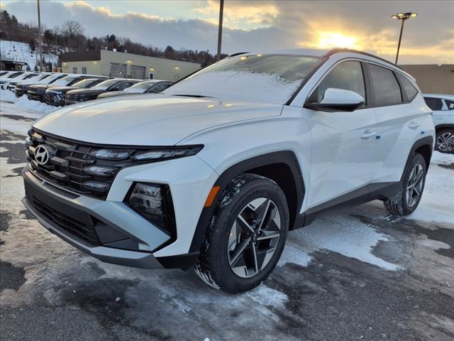 new 2025 Hyundai TUCSON Hybrid car, priced at $35,263