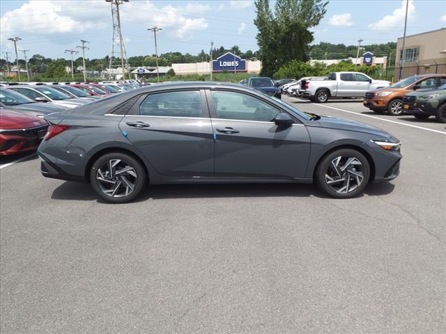 new 2024 Hyundai Elantra car, priced at $27,045