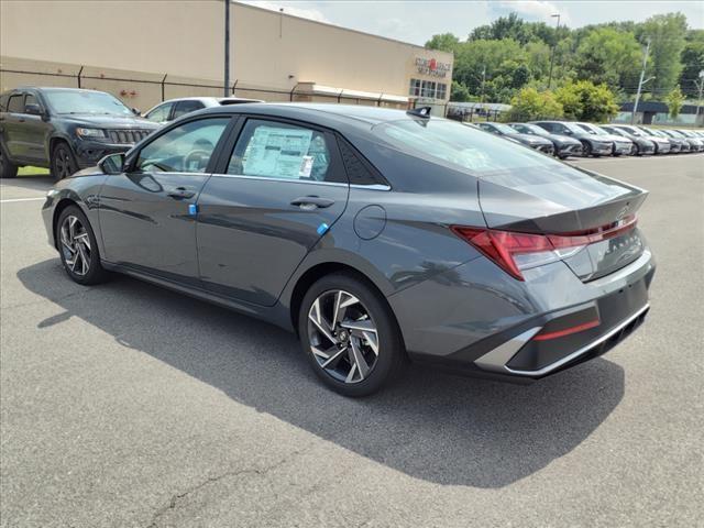 new 2024 Hyundai Elantra car, priced at $27,045