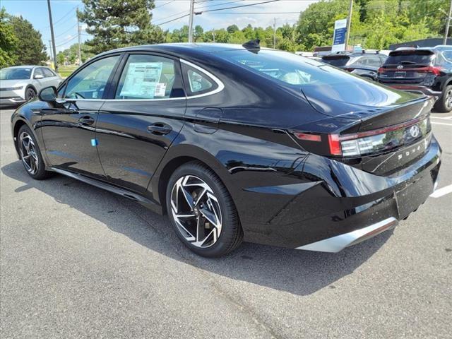 new 2024 Hyundai Sonata car, priced at $32,255