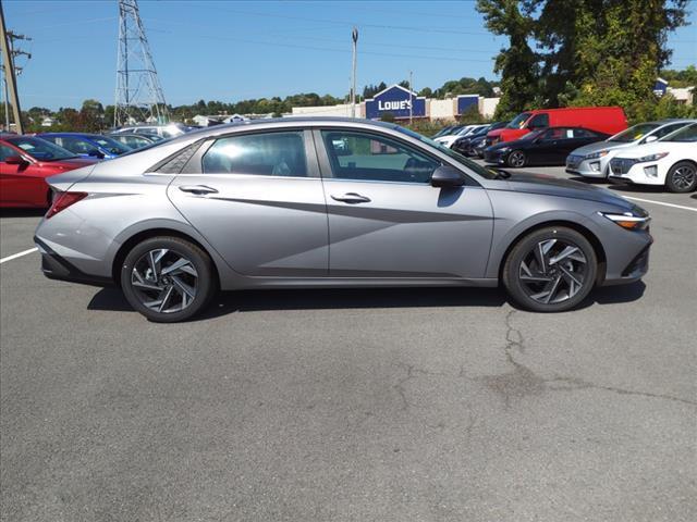 new 2025 Hyundai Elantra car, priced at $26,725