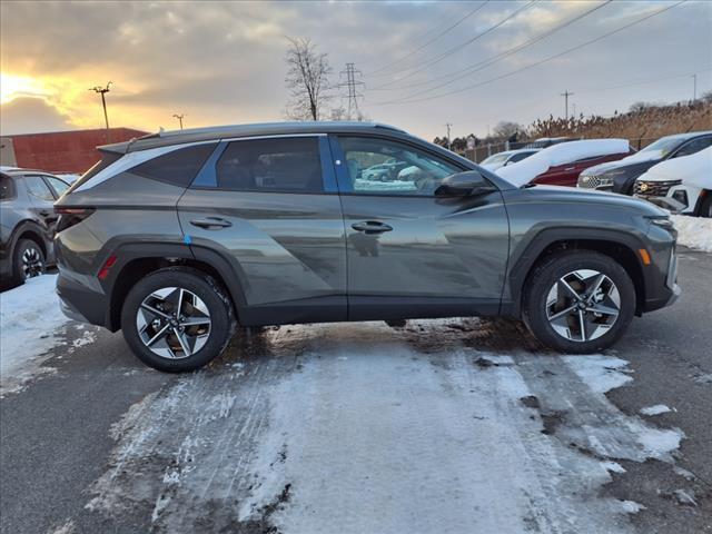 new 2025 Hyundai TUCSON Hybrid car, priced at $34,738