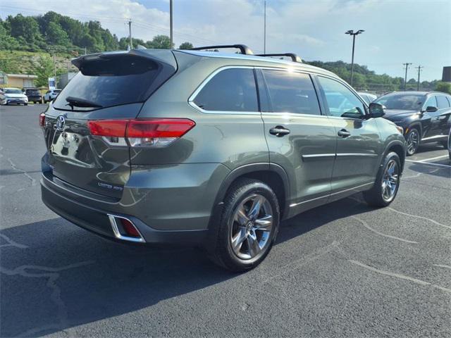 used 2017 Toyota Highlander car, priced at $22,995
