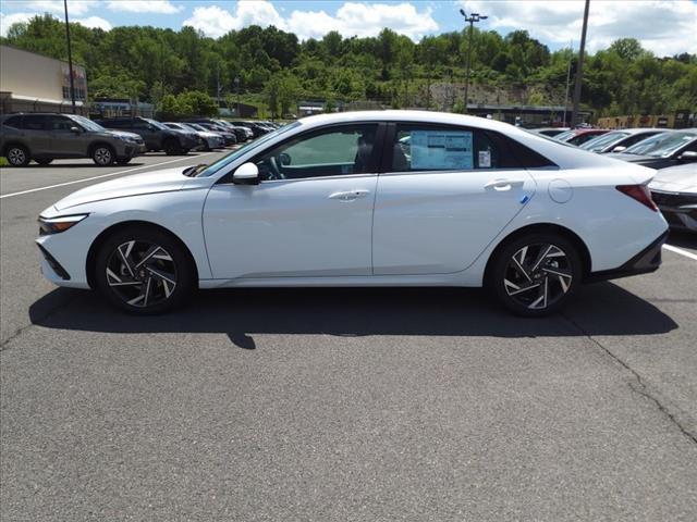 new 2024 Hyundai Elantra car, priced at $27,475