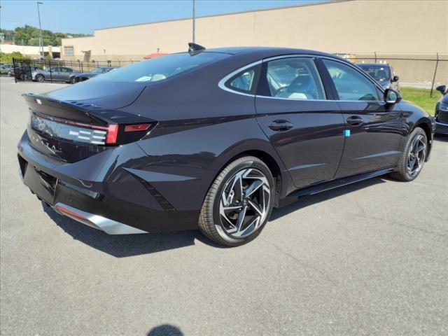 new 2025 Hyundai Sonata car, priced at $32,530