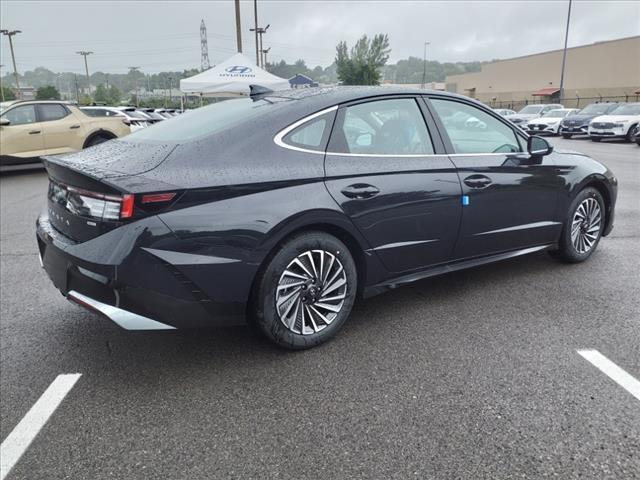 new 2024 Hyundai Sonata Hybrid car, priced at $32,500