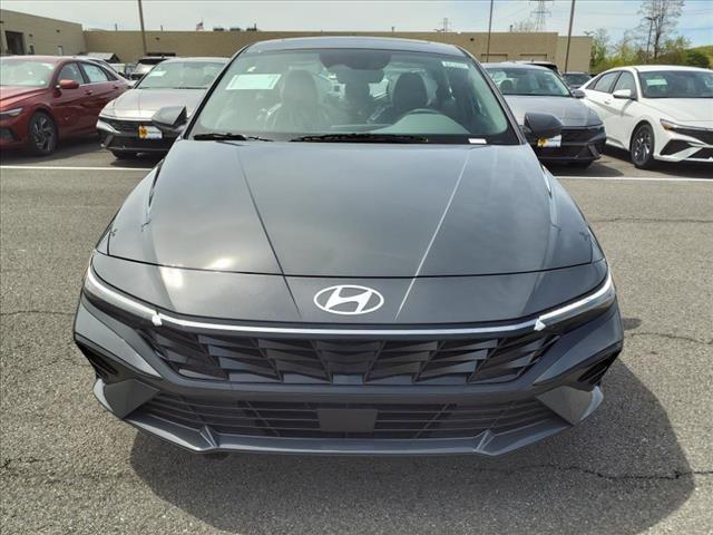 new 2024 Hyundai Elantra car, priced at $26,985