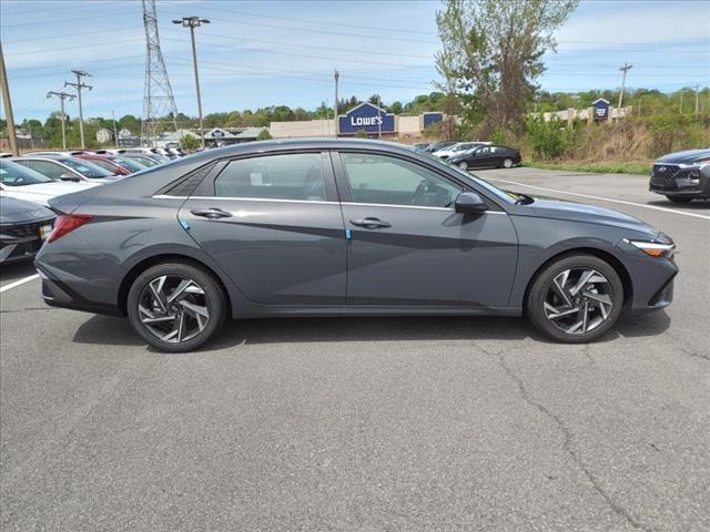 new 2024 Hyundai Elantra car, priced at $26,985