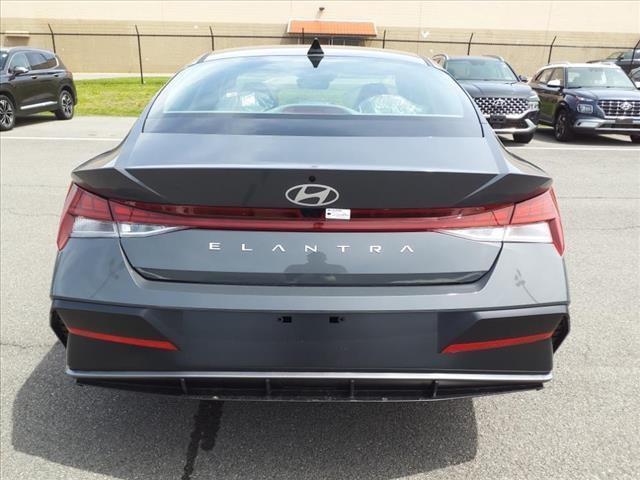 new 2024 Hyundai Elantra car, priced at $26,985