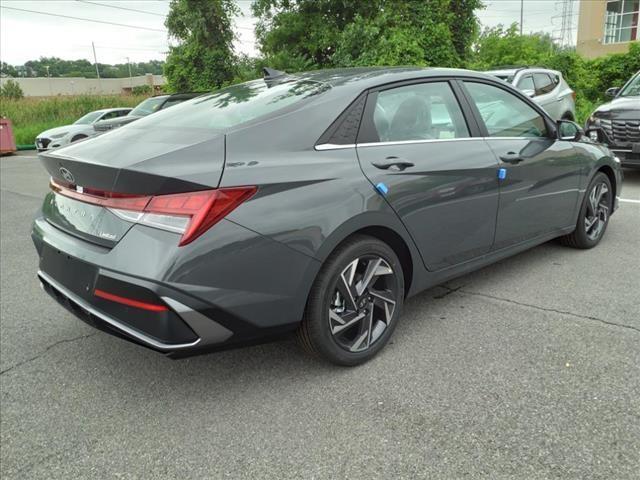 new 2024 Hyundai Elantra car, priced at $28,765