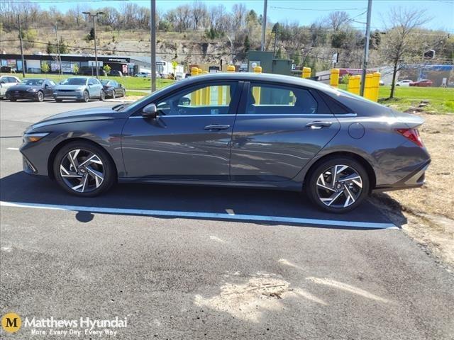 new 2024 Hyundai Elantra car, priced at $27,025