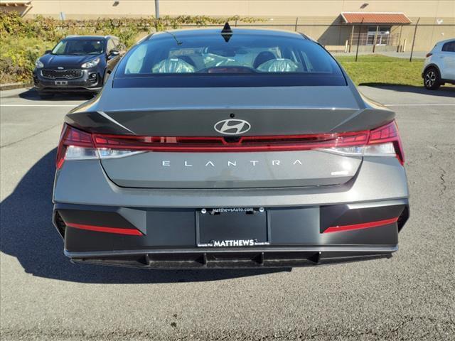 new 2025 Hyundai Elantra car, priced at $31,075